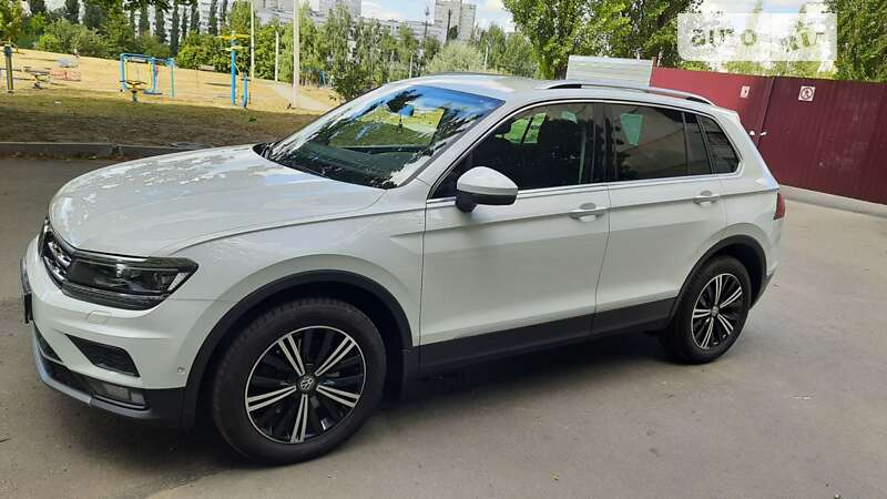 Внедорожник / Кроссовер Volkswagen Tiguan 2019 в Харькове