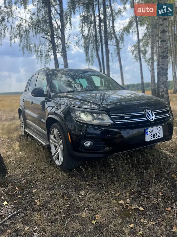 Позашляховик / Кросовер Volkswagen Tiguan 2012 в 