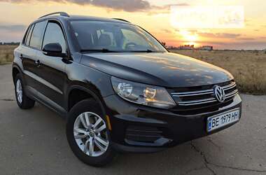 Внедорожник / Кроссовер Volkswagen Tiguan 2016 в Николаеве