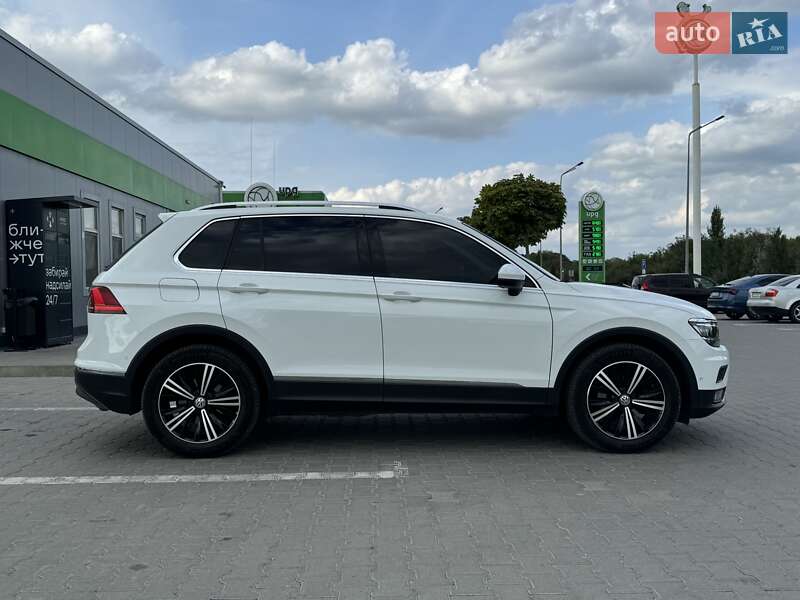 Внедорожник / Кроссовер Volkswagen Tiguan 2019 в Хмельницком