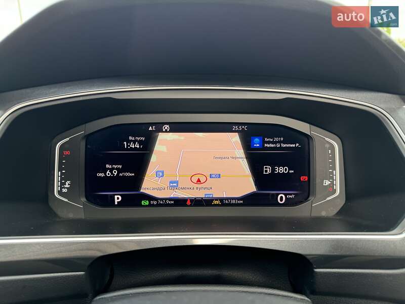 Внедорожник / Кроссовер Volkswagen Tiguan 2019 в Хмельницком