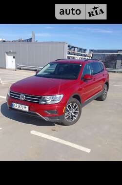 Внедорожник / Кроссовер Volkswagen Tiguan 2019 в Киеве