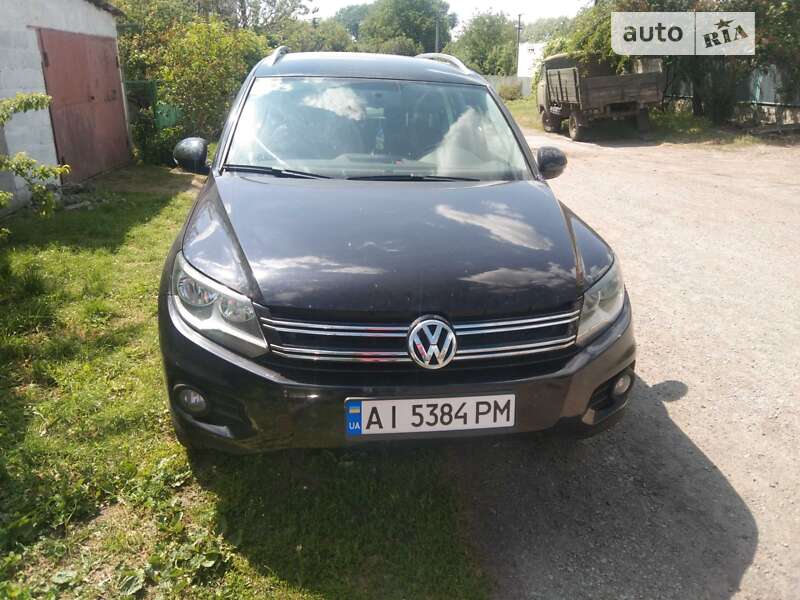 Внедорожник / Кроссовер Volkswagen Tiguan 2011 в Березане