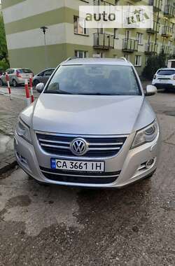 Внедорожник / Кроссовер Volkswagen Tiguan 2010 в Черкассах