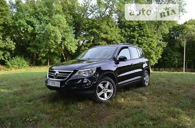 Внедорожник / Кроссовер Volkswagen Tiguan 2008 в Галиче