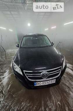 Внедорожник / Кроссовер Volkswagen Tiguan 2009 в Черновцах