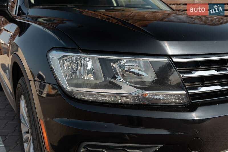 Внедорожник / Кроссовер Volkswagen Tiguan 2017 в Луцке