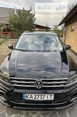 Внедорожник / Кроссовер Volkswagen Tiguan 2019 в Крюковщине