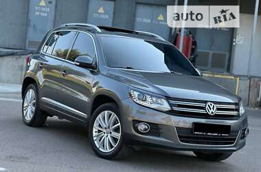 Внедорожник / Кроссовер Volkswagen Tiguan 2014 в Киеве