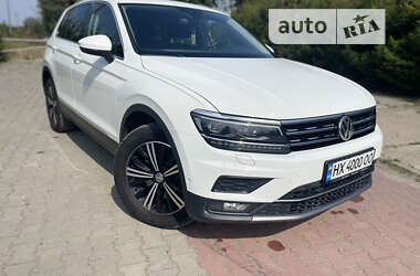 Внедорожник / Кроссовер Volkswagen Tiguan 2019 в Шепетовке