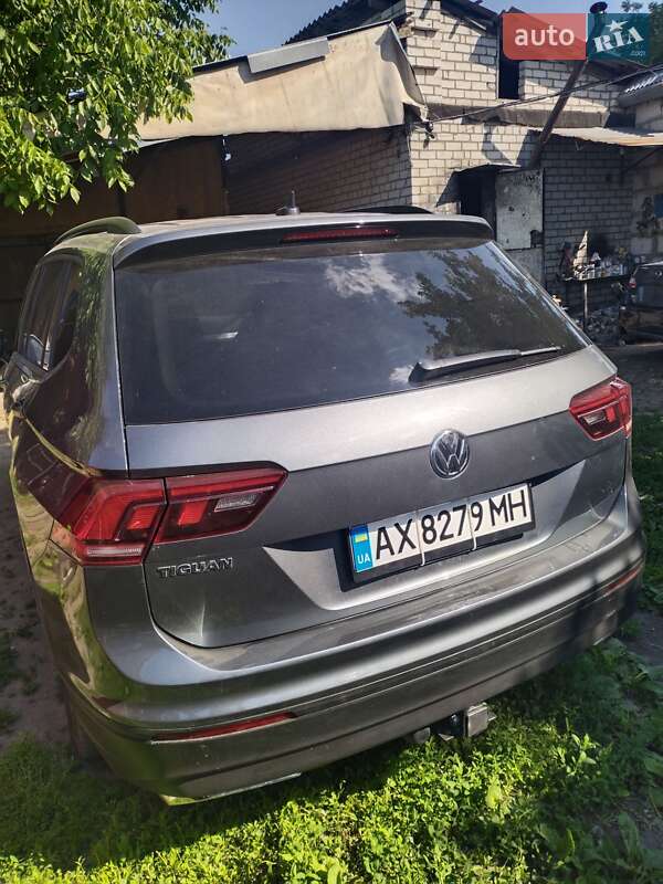 Внедорожник / Кроссовер Volkswagen Tiguan 2019 в Харькове