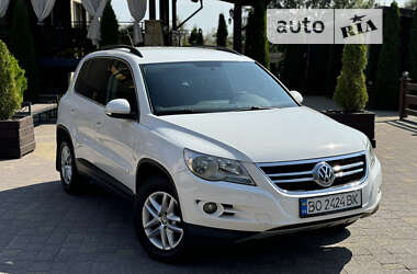 Внедорожник / Кроссовер Volkswagen Tiguan 2010 в Тернополе