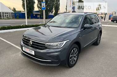 Внедорожник / Кроссовер Volkswagen Tiguan 2024 в Киеве