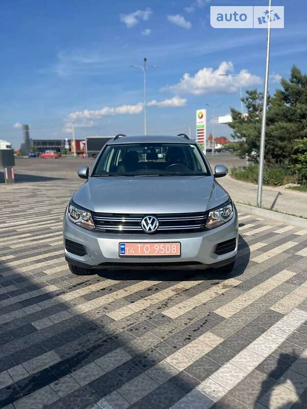 Позашляховик / Кросовер Volkswagen Tiguan 2016 в Львові