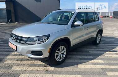 Позашляховик / Кросовер Volkswagen Tiguan 2016 в Львові