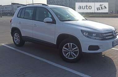 Внедорожник / Кроссовер Volkswagen Tiguan 2015 в Виннице