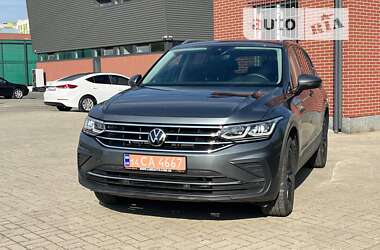 Позашляховик / Кросовер Volkswagen Tiguan 2023 в Львові