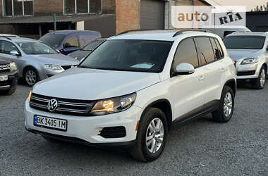 Внедорожник / Кроссовер Volkswagen Tiguan 2016 в Ровно