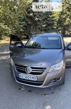 Внедорожник / Кроссовер Volkswagen Tiguan 2009 в Лозовой