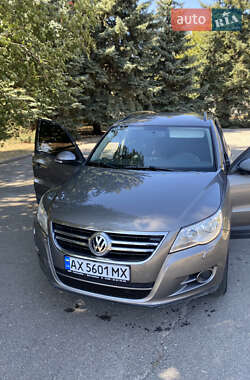 Внедорожник / Кроссовер Volkswagen Tiguan 2009 в Лозовой