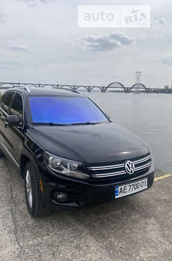 Внедорожник / Кроссовер Volkswagen Tiguan 2014 в Днепре