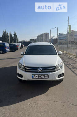 Позашляховик / Кросовер Volkswagen Tiguan 2015 в Харкові