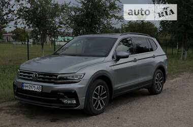 Внедорожник / Кроссовер Volkswagen Tiguan 2020 в Белгороде-Днестровском