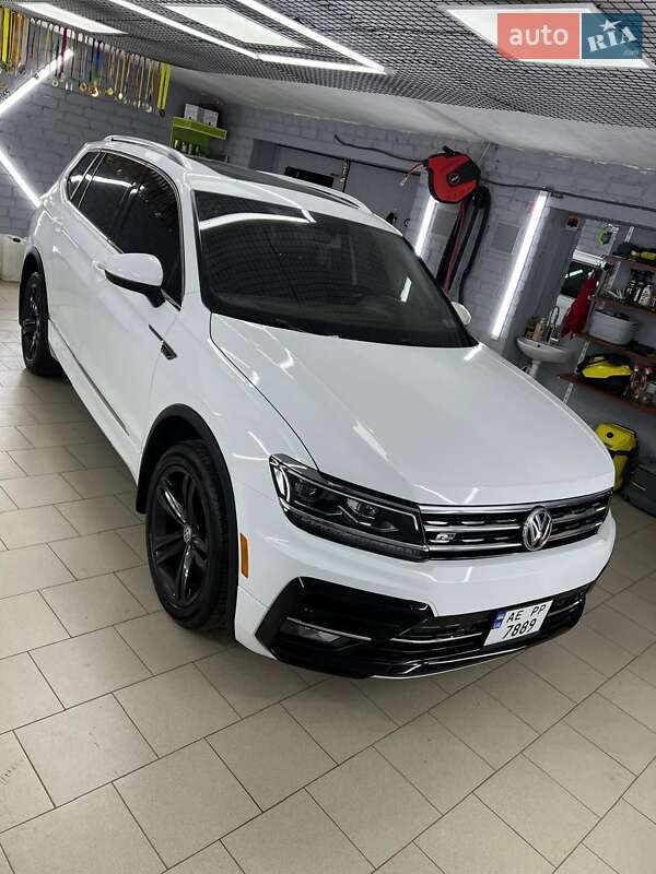 Внедорожник / Кроссовер Volkswagen Tiguan 2018 в Кривом Роге