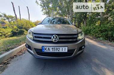 Внедорожник / Кроссовер Volkswagen Tiguan 2011 в Киеве