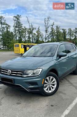 Внедорожник / Кроссовер Volkswagen Tiguan 2019 в Киеве