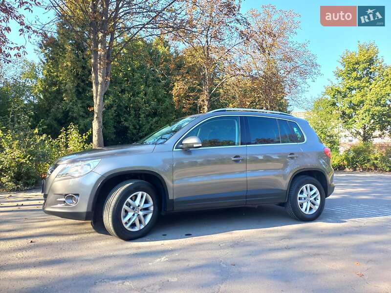 Позашляховик / Кросовер Volkswagen Tiguan 2010 в Луцьку