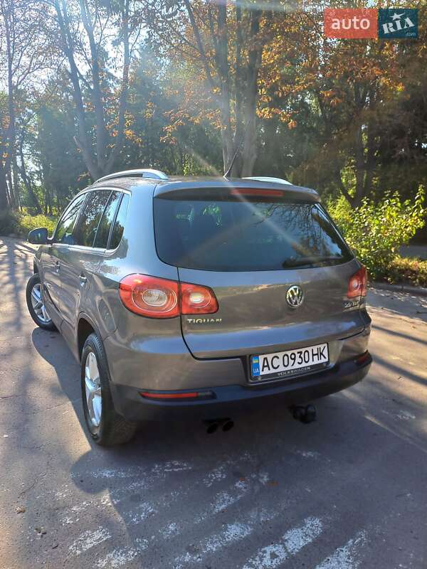 Позашляховик / Кросовер Volkswagen Tiguan 2010 в Луцьку