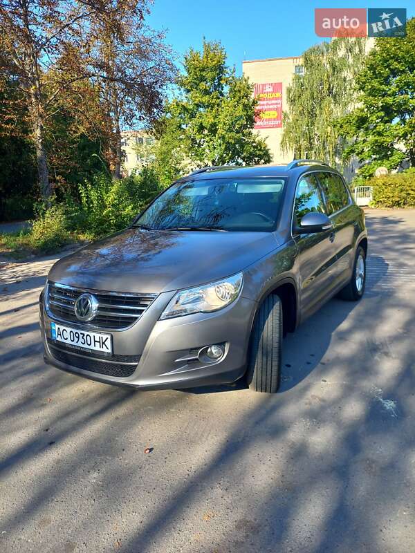 Позашляховик / Кросовер Volkswagen Tiguan 2010 в Луцьку