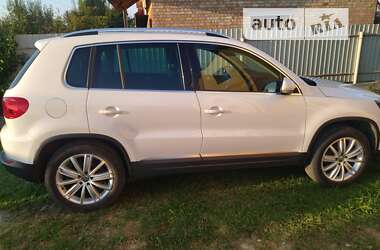 Внедорожник / Кроссовер Volkswagen Tiguan 2011 в Львове