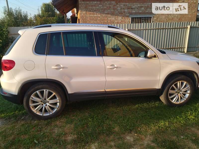 Позашляховик / Кросовер Volkswagen Tiguan 2011 в Львові