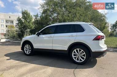 Внедорожник / Кроссовер Volkswagen Tiguan 2017 в Николаеве