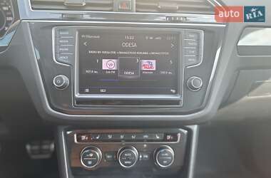 Внедорожник / Кроссовер Volkswagen Tiguan 2017 в 