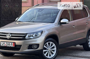 Внедорожник / Кроссовер Volkswagen Tiguan 2015 в Сваляве