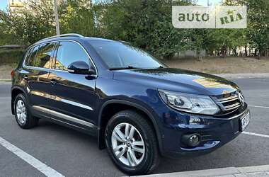 Позашляховик / Кросовер Volkswagen Tiguan 2014 в Запоріжжі