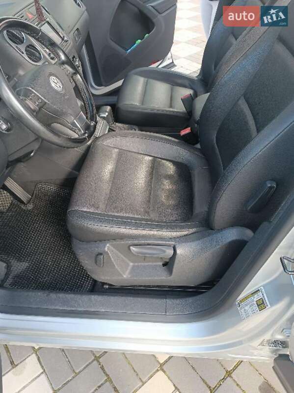 Внедорожник / Кроссовер Volkswagen Tiguan 2010 в Буске