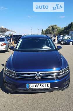 Позашляховик / Кросовер Volkswagen Tiguan 2021 в Києві