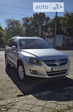 Внедорожник / Кроссовер Volkswagen Tiguan 2011 в Черкассах