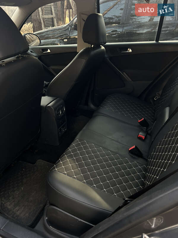 Внедорожник / Кроссовер Volkswagen Tiguan 2011 в Славянске фото 11 Внедорожник / Кроссовер Volkswagen Tiguan 2011 в Славянске