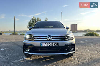 Внедорожник / Кроссовер Volkswagen Tiguan 2020 в 