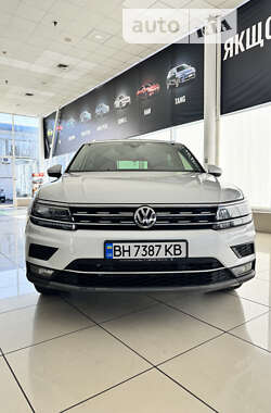 Внедорожник / Кроссовер Volkswagen Tiguan 2019 в Одессе