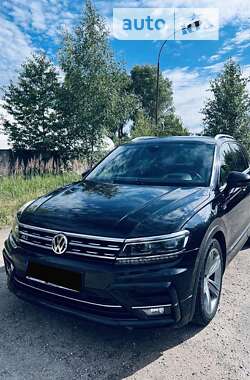 Внедорожник / Кроссовер Volkswagen Tiguan 2018 в Ровно