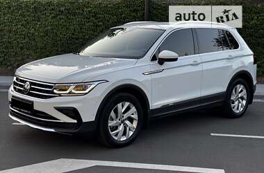 Внедорожник / Кроссовер Volkswagen Tiguan 2021 в Киеве