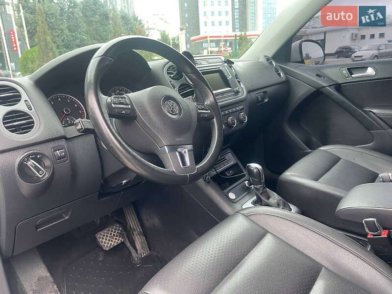 Внедорожник / Кроссовер Volkswagen Tiguan 2016 в Ивано-Франковске
