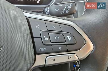 Внедорожник / Кроссовер Volkswagen Tiguan 2022 в 