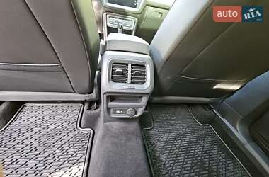 Внедорожник / Кроссовер Volkswagen Tiguan 2022 в 